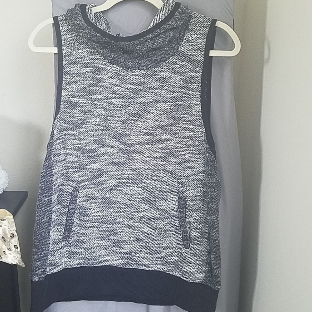 Aerie sweatshirt
